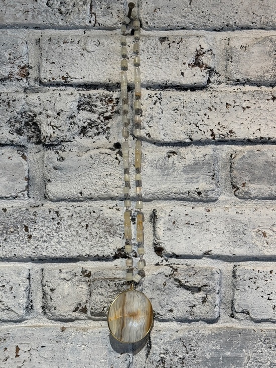 70s Vintage Agate Pendant Necklace - Picture 6 of 13